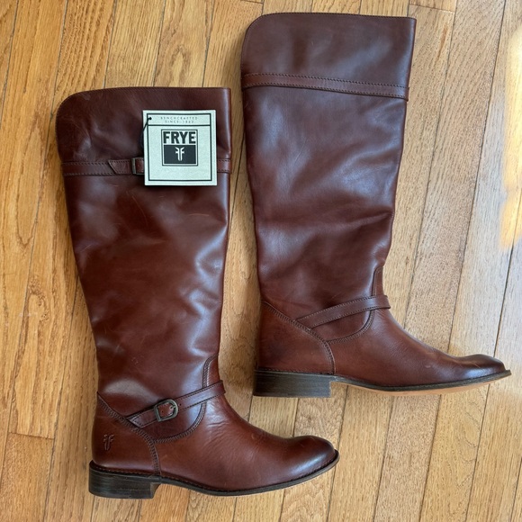 NWT Frye Shirley Dark Brown Knee High Strap Leather Riding Boots Western Size 9 - Picture 1 of 11